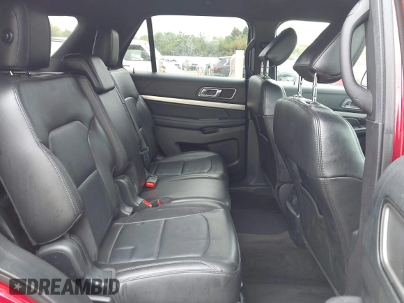 2018 Ford Explorer XLT z VIN 1FM5K8DH8JGA13677, wystawiony jako IAAI lot #42259550 z przebiegiem 71 257 mil mil oraz . Historia ofert i sprzedaży dostępna na DreamBid. Obrazek 8.
