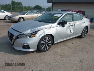 2020 Nissan Altima SV with VIN 1N4BL4DV5LC115294, listed as a IAAI auction lot 42487660 with 122,369 mi miles and . Bid and sale history available at DreamBid. Image 2.