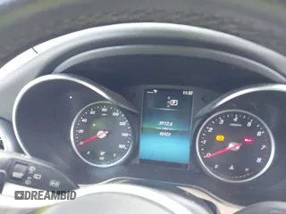 2020 Mercedes-Benz GLC 300 с VIN WDC0G8DB5LF715700, выставлен на аукционе IAAI как лот 42135225 с пробегом 42 423 миль миль и . История ставок и продаж доступна на DreamBid. Изображение 7.