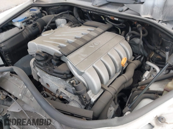 2008 Volkswagen Touareg V6 with VIN WVGBE77L38D019421, listed as a IAAI auction lot 40370604 with Not Provided miles and . Bid and sale history available at DreamBid. Image 10.