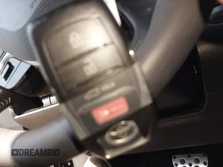 2025 Toyota Camry LE z VIN 4T1DAACK8SU509391, wystawiony jako IAAI lot #42133729 z przebiegiem 10 000 mil mil oraz . Historia ofert i sprzedaży dostępna na DreamBid. Obrazek 11.