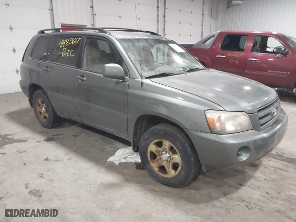 2005 Toyota Highlander with VIN JTEHD21A650033792, listed as a IAAI auction lot 41483617 with 246,068 mi miles. Bid and sale history available at carsss.com. Image 1.
