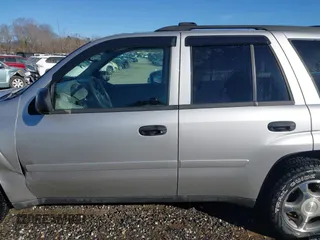 2008 Chevrolet TrailBlazer 3LT with VIN 1GNDT13S682207916, listed as a IAAI auction lot 41675386 with 221,825 mi miles and . Bid and sale history available at DreamBid. Image 14.