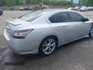 2014 Nissan Maxima S with VIN 1N4AA5AP3EC498006, listed as a IAAI auction lot 42114320 with 162,451 mi miles and . Bid and sale history available at DreamBid. Image 18.