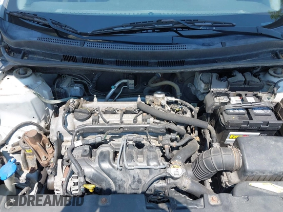 2014 Hyundai Accent GLS z VIN KMHCT4AE1EU637366, wystawiony jako IAAI lot #42455436 z przebiegiem 121 764 mil mil oraz . Historia ofert i sprzedaży dostępna na DreamBid. Obrazek 10.