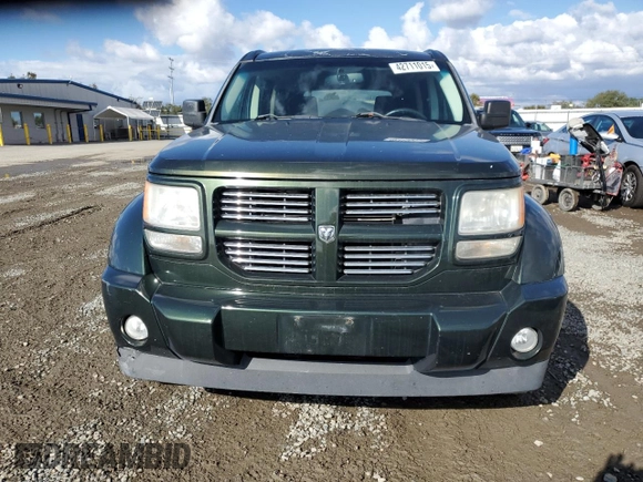 2010 Dodge Nitro SXT z VIN 1D4PT5GK2AW131913, wystawiony jako Copart lot #42711015 z przebiegiem 177 637 mil mil oraz Szkoda całkowita • Salvage title. Historia ofert i sprzedaży dostępna na DreamBid. Obrazek 5.
