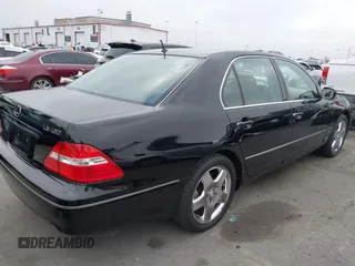 2005 Lexus LS 430 z VIN JTHBN36F455014208, wystawiony jako IAAI lot #42327542 z przebiegiem 125 467 mil mil oraz . Historia ofert i sprzedaży dostępna na DreamBid. Obrazek 4.
