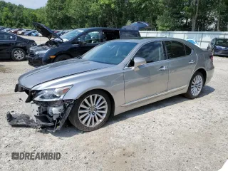 2017 Lexus LS 460 z VIN JTHCL5EFXH5028383, wystawiony jako Copart lot #63322254 z przebiegiem 83 128 mil mil oraz Szkoda całkowita • Salvage title. Historia ofert i sprzedaży dostępna na DreamBid. Obrazek 1.