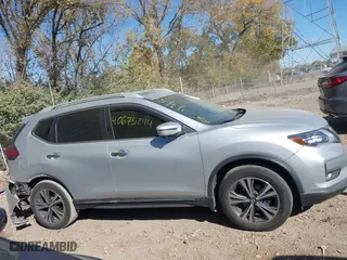 2017 Nissan Rogue SL with VIN 5N1AT2MV4HC787053, listed as a IAAI auction lot 40675244 with 82,224 mi miles. Bid and sale history available at carsss.com. Image 13.
