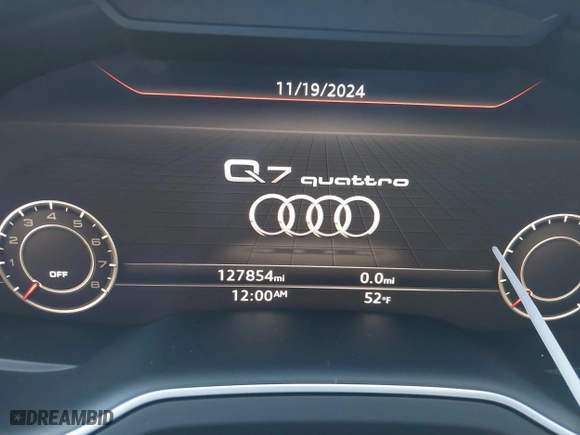 2017 Audi Q7 Premium Plus with VIN WA1LAAF78HD004770, listed as a IAAI auction lot 41251276 with 127,854 mi miles. Bid and sale history available at carsss.com. Image 16.