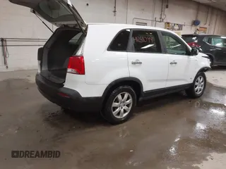 2011 Kia Sorento LX with VIN 5XYKTCA14BG007524, listed as a IAAI auction lot 41251094 with 150,053 mi miles. Bid and sale history available at carsss.com. Image 4.