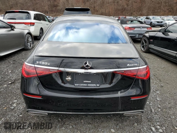 2024 Mercedes-Benz S 580e with VIN W1K6G6KB9RA304206, listed as a Copart auction lot 82554974 with 2,800 mi miles and Salvage Title. Bid and sale history available at DreamBid. Image 6.