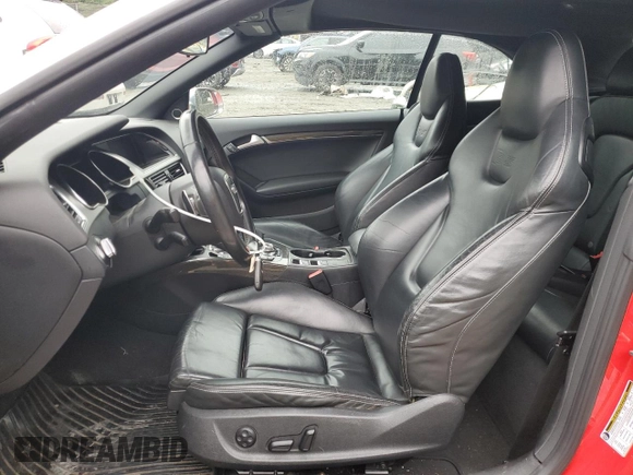 2010 Audi S5 Premium Plus z VIN WAUCGAFH3AN026072, wystawiony jako Copart lot #73323014 z przebiegiem 122 438 mil mil oraz Szkody całkowita. Historia ofert i sprzedaży dostępna na DreamBid. Obrazek 7.