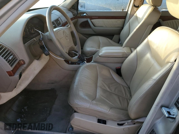 1999 Mercedes-Benz S 320/430/500 z VIN WDBGA33G9XA412054, wystawiony jako Copart lot #42012105 z przebiegiem 151 033 mil mil oraz Czysty tytuł • Clean title. Historia ofert i sprzedaży dostępna na DreamBid. Obrazek 7.