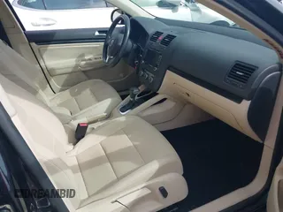 2010 Volkswagen Jetta Wolfsburg Edition с VIN 3VWRJ7AJ2AM159649, выставлен на аукционе IAAI как лот 41734701 с пробегом 144 214 миль миль и . История ставок и продаж доступна на DreamBid. Изображение 5.