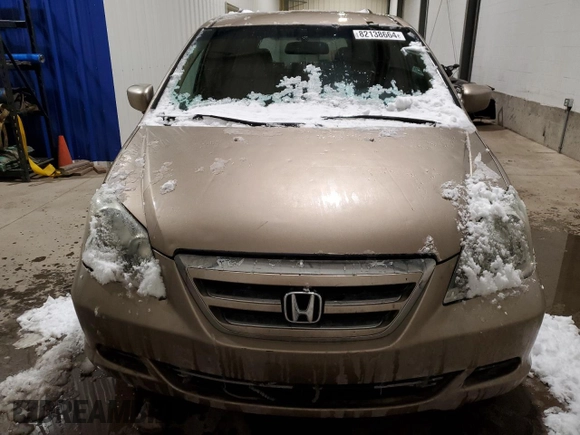 2005 Honda Odyssey EX with VIN 5FNRL38445B501098, listed as a Copart auction lot 82138664 with 236,731 mi miles and Clean Title. Bid and sale history available at carsss.com. Image 5.