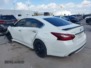 2017 Nissan Altima SV z VIN 1N4AL3AP3HC476185, wystawiony jako IAAI lot #40580202 z przebiegiem 118 710 mil mil oraz . Historia ofert i sprzedaży dostępna na DreamBid. Obrazek 3.