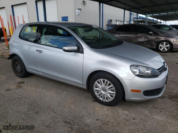 2010 Volkswagen Golf with VIN WVWBB7AJ6AW259870, listed as a Copart auction lot 45195705 with 81,240 mi miles and Salvage Title. Bid and sale history available at carsss.com. Image 4.