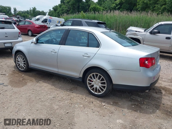 2006 Volkswagen Jetta GLI Turbo z VIN 3VWXJ71K06M728828, wystawiony jako IAAI lot #42477114 z przebiegiem 95 238 mil mil oraz . Historia ofert i sprzedaży dostępna na DreamBid. Obrazek 3.