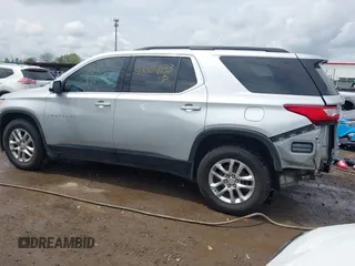 2019 Chevrolet Traverse LT Cloth with VIN 1GNERGKW6KJ114174, listed as a IAAI auction lot 42104133 with 135,410 mi miles. Bid and sale history available at carsss.com. Image 3.