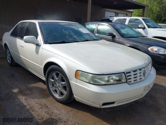 2003 Cadillac Seville Touring STS with VIN 1G6KY54903U133199, listed as a IAAI auction lot 41892181 with 132,423 mi miles. Bid and sale history available at carsss.com. Image 1.