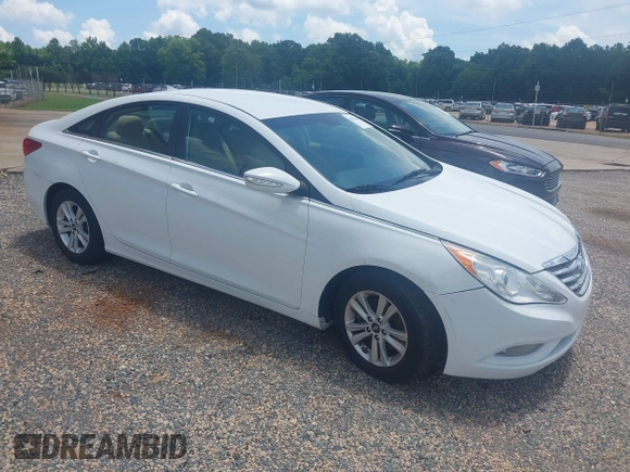 2013 Hyundai Sonata GLS z VIN 5NPEB4AC2DH744689, wystawiony jako IAAI lot #42533404 z przebiegiem 127 021 mil mil oraz . Historia ofert i sprzedaży dostępna na DreamBid. Obrazek 1.