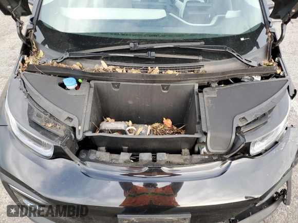2020 BMW i3 z VIN WBY8P4C08L7G74380, wystawiony jako Copart lot #40858024 z przebiegiem 34 379 mil mil oraz . Historia ofert i sprzedaży dostępna na DreamBid. Obrazek 11.