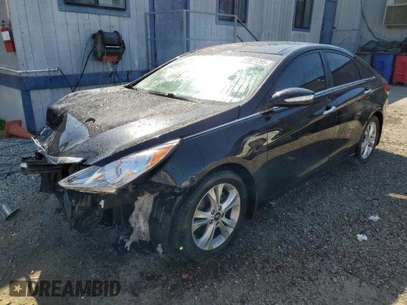 2013 Hyundai Sonata SE z VIN 5NPEC4AC4DH726725, wystawiony jako Copart lot #51821295 z przebiegiem 94 092 mil mil oraz Szkoda całkowita • Salvage title. Historia ofert i sprzedaży dostępna na DreamBid. Obrazek 1.