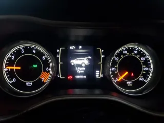 2015 Jeep Cherokee Latitude z VIN 1C4PJLCB9FW531603, wystawiony jako Copart lot #57490915 z przebiegiem 186 155 mil mil oraz Nie do naprawy • Non repairable. Historia ofert i sprzedaży dostępna na DreamBid. Obrazek 9.