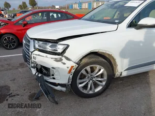 2017 Audi Q7 Premium Plus with VIN WA1LAAF78HD041060, listed as a IAAI auction lot 40892654 with 172,005 mi miles and . Bid and sale history available at DreamBid. Image 17.