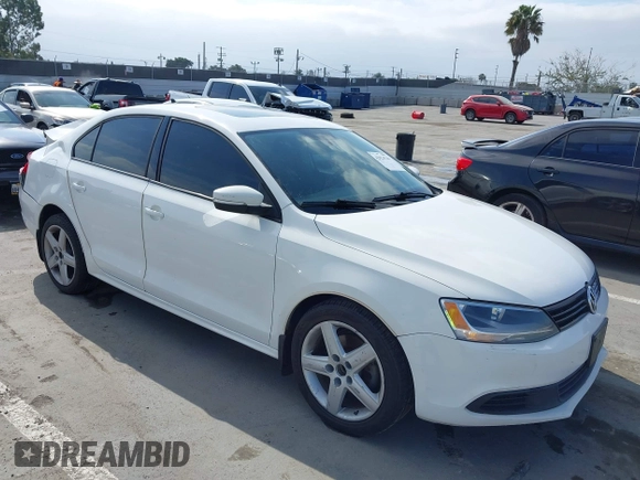 2012 Volkswagen Jetta SE z VIN 3VWDP7AJ4CM379192, wystawiony jako IAAI lot #42024746 z przebiegiem 125 450 mil mil oraz . Historia ofert i sprzedaży dostępna na DreamBid. Obrazek 1.