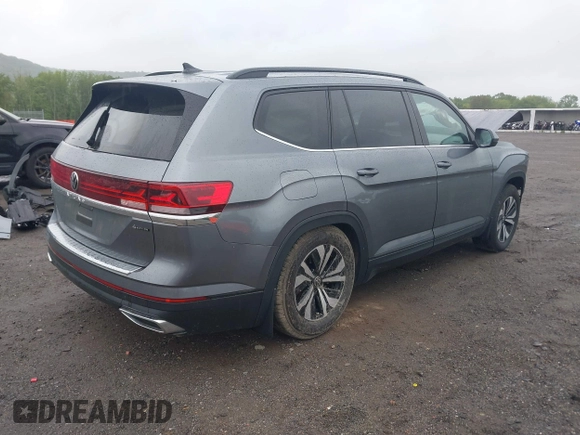 2024 Volkswagen Atlas SE with VIN 1V2LR2CA8RC514627, listed as a IAAI auction lot 42314638 with 18,722 mi miles and . Bid and sale history available at DreamBid. Image 4.