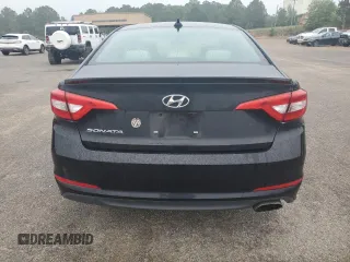 2015 Hyundai Sonata SE z VIN 5NPE24AF2FH141643, wystawiony jako Copart lot #57027995 z przebiegiem 149 648 mil mil oraz Czysty tytuł • Clean title. Historia ofert i sprzedaży dostępna na DreamBid. Obrazek 6.