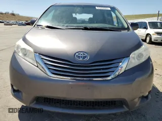2017 Toyota Sienna with VIN 5TDDZ3DC0HS167688, listed as a Copart auction lot 52880065 with 109,104 mi miles and Salvage Title. Bid and sale history available at DreamBid. Image 5.