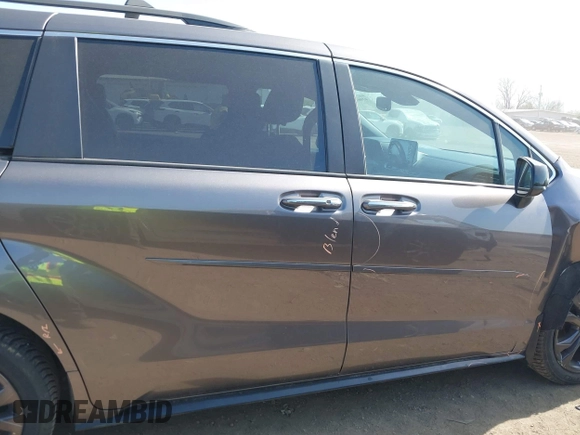 2022 Toyota Sienna XSE with VIN 5TDXRKEC2NS108482, listed as a IAAI auction lot 42061126 with 47,915 mi miles and . Bid and sale history available at DreamBid. Image 13.