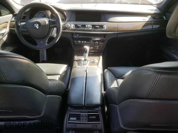 2012 BMW 7 Series 750i with VIN WBAKA8C59CDX01027, listed as a Copart auction lot 57881955 with 171,992 mi miles and Clean title. Bid and sale history available at DreamBid. Image 8.
