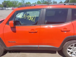 2016 Jeep Renegade Latitude with VIN ZACCJABTXGPC53077, listed as a IAAI auction lot 42134081 with 30,191 mi miles and . Bid and sale history available at carsss.com. Image 14.