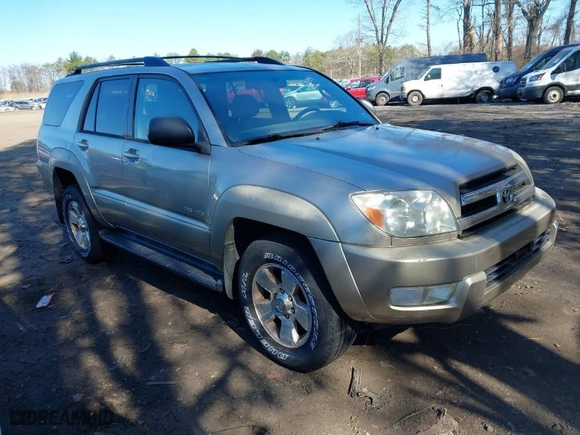 2005 Toyota 4Runner SR5 with VIN JTEBU14R450068462, listed as a IAAI auction lot 42048628 with 205,722 mi miles. Bid and sale history available at carsss.com. Image 1.