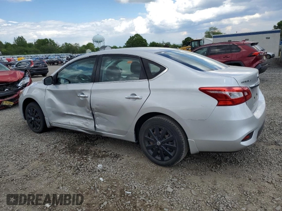 2018 Nissan Sentra S z VIN 3N1AB7AP6JY340671, wystawiony jako Copart lot #56253365 z przebiegiem 101 968 mil mil oraz Szkoda całkowita • Salvage title. Historia ofert i sprzedaży dostępna na DreamBid. Obrazek 2.