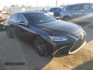 2022 Lexus ES 300h z VIN 58ADA1C10NU022528, wystawiony jako IAAI lot #41647127 z przebiegiem 96 439 mil mil oraz . Historia ofert i sprzedaży dostępna na DreamBid. Obrazek 1.