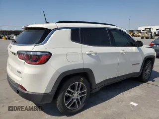 2020 Jeep Compass Latitude with VIN 3C4NJCBB7LT169197, listed as a Copart auction lot 74773554 with 107,814 mi miles and Salvage title. Bid and sale history available at DreamBid. Image 3.