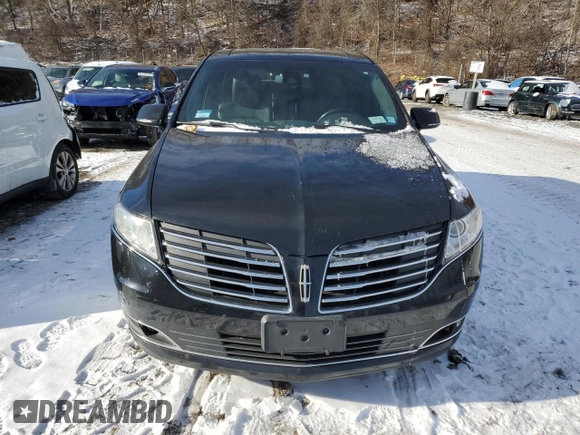 2019 Lincoln MKT with VIN 2LMHJ5NK2KBL00972, listed as a Copart auction lot 85290784 with 309,776 mi miles and Salvage Title. Bid and sale history available at DreamBid. Image 5.