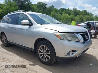 2014 Nissan Pathfinder S with VIN 5N1AR2MM9EC650952, listed as a IAAI auction lot 42620154 with 174,690 mi miles and . Bid and sale history available at DreamBid. Image 1.