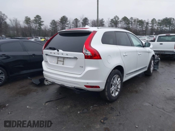 2015 Volvo XC60 T5 Drive-E Premier Plus with VIN YV440MDC9F2562227, listed as a IAAI auction lot 41113295 with 78,976 mi miles. Bid and sale history available at carsss.com. Image 4.