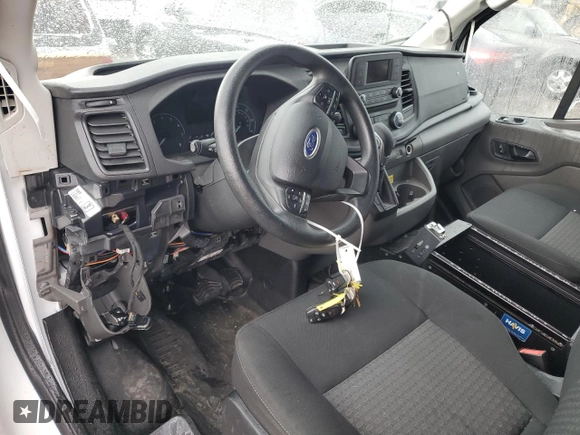 2020 Ford Transit Cargo z VIN 1FTBR2C88LKB37496, wystawiony jako Copart lot #54961444 z przebiegiem 79 838 mil mil oraz Szkoda całkowita • Salvage title. Historia ofert i sprzedaży dostępna na DreamBid. Obrazek 8.