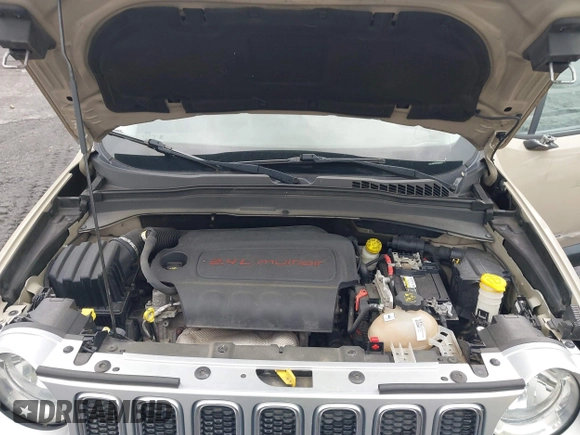 2015 Jeep Renegade Limited with VIN ZACCJBDT0FPB55402, listed as a IAAI auction lot 42351032 with 105,059 mi miles and . Bid and sale history available at DreamBid. Image 10.