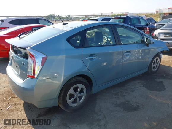 2014 Toyota Prius Four with VIN JTDKN3DUXE1818376, listed as a IAAI auction lot 39833114 with 138,302 mi miles. Bid and sale history available at carsss.com. Image 4.