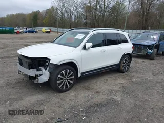 2023 Mercedes-Benz GLB 250 z VIN W1N4M4GB9PW297015, wystawiony jako IAAI lot #41870490 z przebiegiem 13 432 mil mil oraz . Historia ofert i sprzedaży dostępna na DreamBid. Obrazek 18.