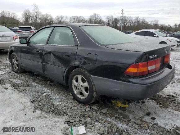 1998 Lexus ES 300 Luxury Sport Sdn with VIN JT8BF28G8W5049512, listed as a Copart auction lot 89101505 with 193,338 mi miles and Salvage Title. Bid and sale history available at carsss.com. Image 2.