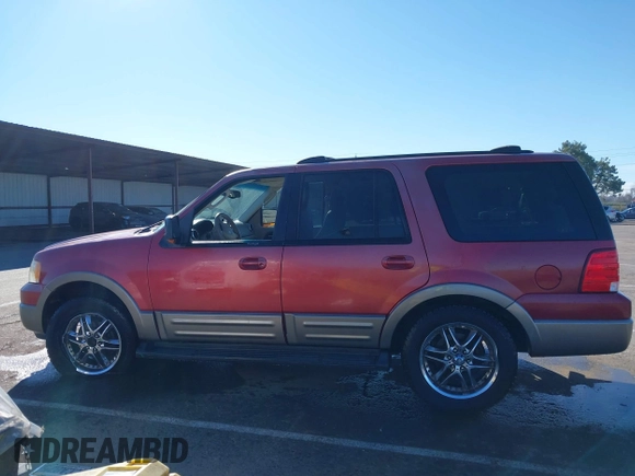 2003 Ford Expedition Eddie Bauer with VIN 1FMPU18L13LB22470, listed as a IAAI auction lot 41532763 with 261,942 mi miles. Bid and sale history available at carsss.com. Image 14.